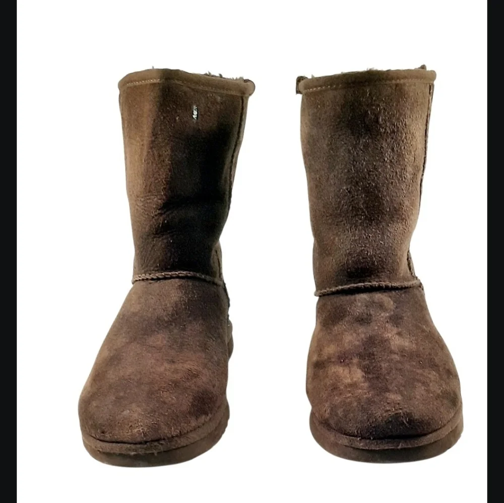 UGG Australia Low Calf Sheepskin Boots Dark Brown Women’s Size 8